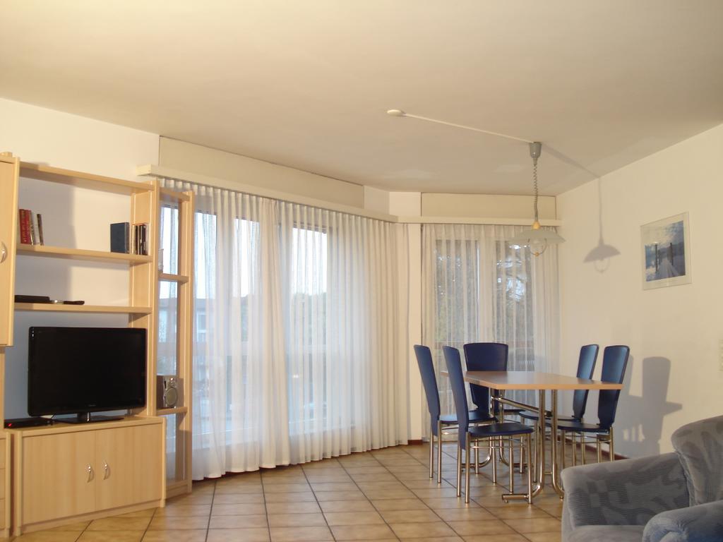 Apart Holidays - Residenza Flora Локарно Номер фото
